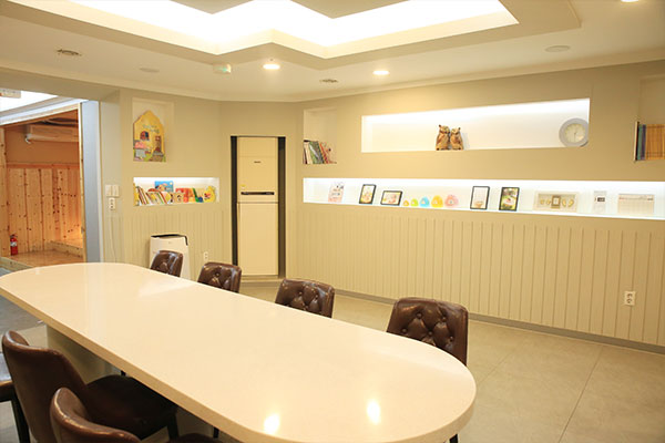 생활 시설<br/> <span>Living facilities</span> 이미지